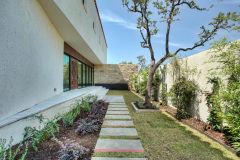 31_Via_Aragon_San_Antonio_TX-large-004-Courtyard-1500x987-72dpi-1