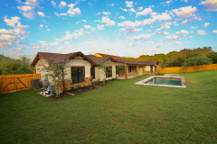 Inspiration-Exterior_0000_Right-Rear-Elevation