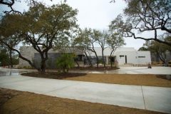 EH-124-Mountain-Open-House-Minimalistic-Contemporary-Home-San-Antonio-830x553-2