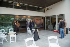 EH-148-Mountain-Open-House-Minimalistic-Contemporary-Home-San-Antonio-830x553-2