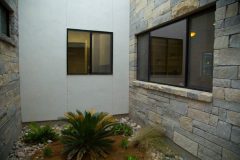 EH-230-Mountain-Open-House-Minimalistic-Contemporary-Home-San-Antonio-830x553-2