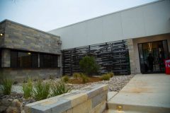 EH-238-Mountain-Open-House-Minimalistic-Contemporary-Home-San-Antonio-830x553-2