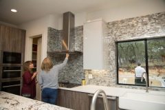 EH-246-Mountain-Open-House-Minimalistic-Contemporary-Home-San-Antonio-830x553-2