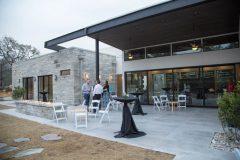 EH-261-Mountain-Open-House-Minimalistic-Contemporary-Home-San-Antonio-830x553-2