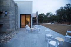 EH-315-Mountain-Open-House-Minimalistic-Contemporary-Home-San-Antonio-830x553-2