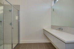 035_Terramont-Way-Contemporary-Home-Interior-bathroom2-1