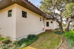 05-Dominion-Traditional-Home-San-Antonio-One-Story-Exterior-View-Back-Yard-View-03-2