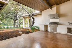 09-Dominion-Traditional-Home-San-Antonio-One-Story-Exterior-View-Patio-View-01-2
