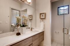 12-Dominion-Interior-Modern-Home-San-Antonio-Dominion-One-Story-Master-Bathroom-View03-1